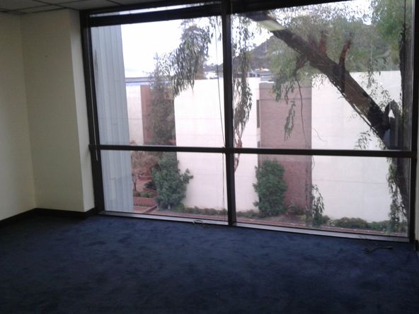 2 LARGE PRIVATE OFFICES, OPEN SPACE, SEVERAL USES !